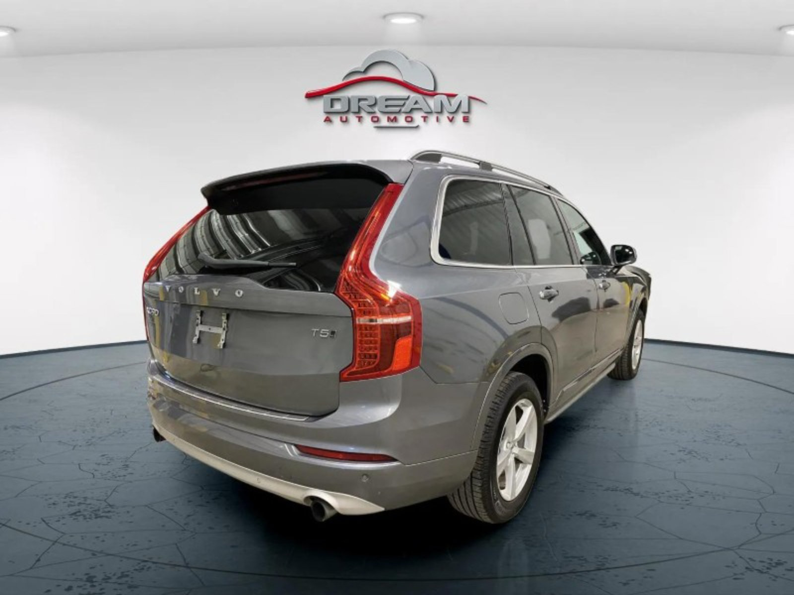Used 2018 Volvo XC90 T5 Momentum w/ Protection Package Plus AWD/4WD image 19