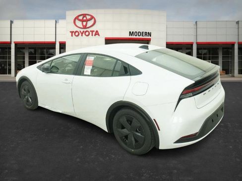 New 2026 Toyota Prius LE image 13