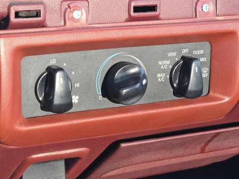 Used 1995 Ford F250 XL image 19