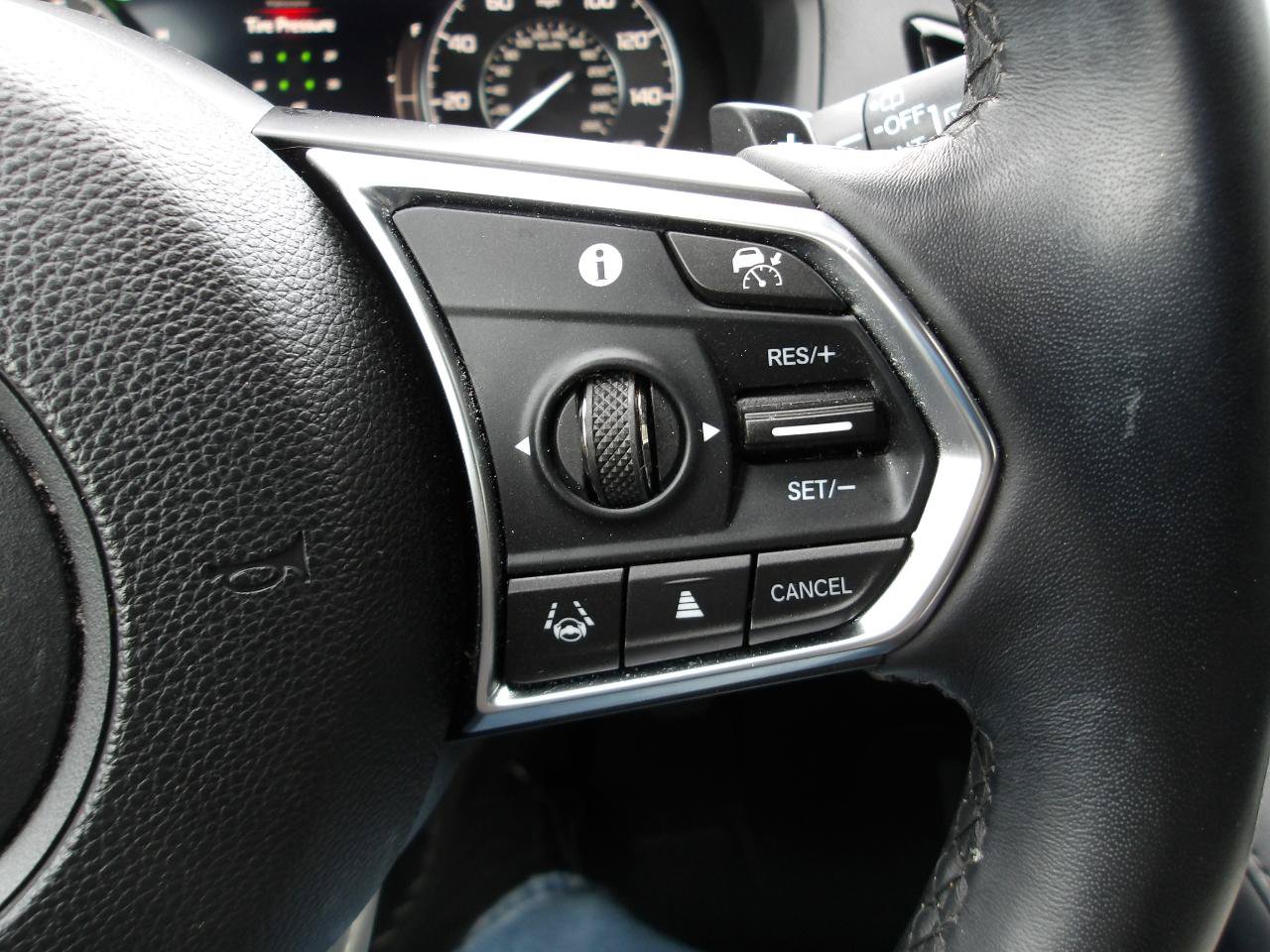 Used 2023 Acura RDX AWD image 17