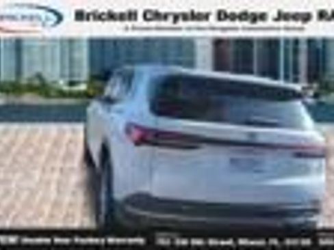 Used 2025 Buick Enclave Preferred FWD image 3