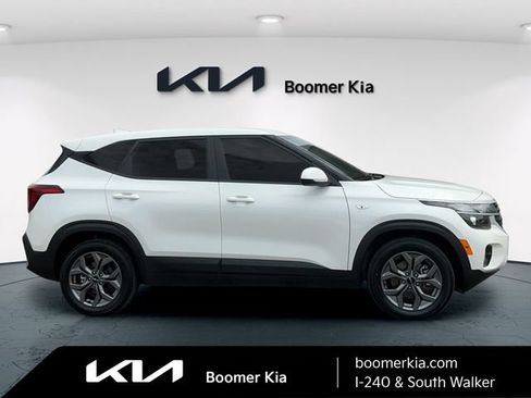 Certified 2024 Kia Seltos LX AWD/4WD image 4