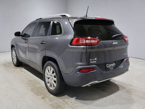 Used 2017 Jeep Cherokee Limited w/ Luxury Group image 17