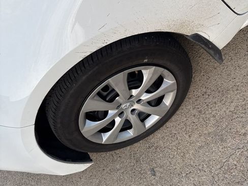 Used 2025 Toyota Corolla LE image 10