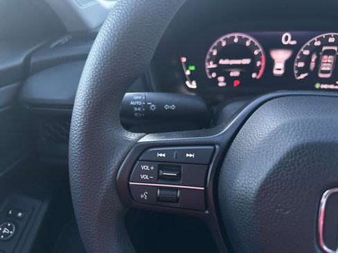 Certified 2024 Honda Accord EX image 19