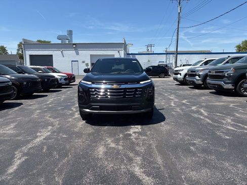 New 2026 Chevrolet Equinox LT FWD image 2