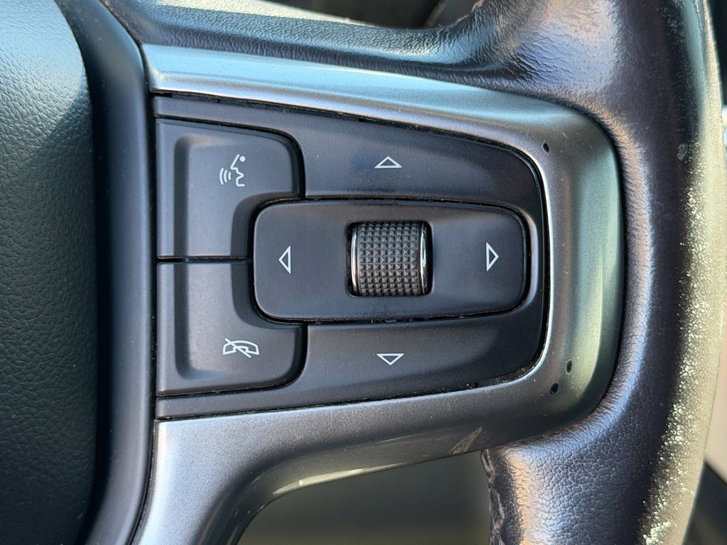 Used 2022 Chevrolet Silverado 1500 LT AWD/4WD image 14