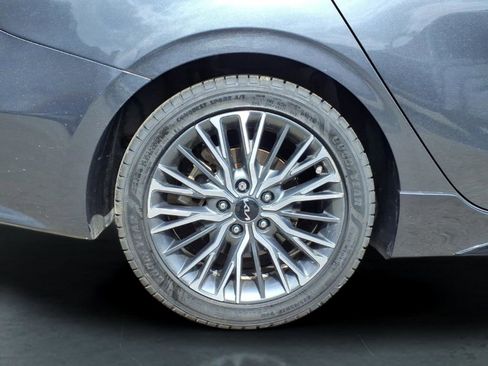 Used 2022 Kia Forte GT-Line w/ GT-Line Technology Package image 11