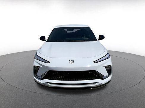 Used 2025 Buick Envista Sport Touring image 4