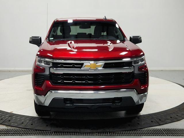 Used 2023 Chevrolet Silverado 1500 LT AWD/4WD image 3