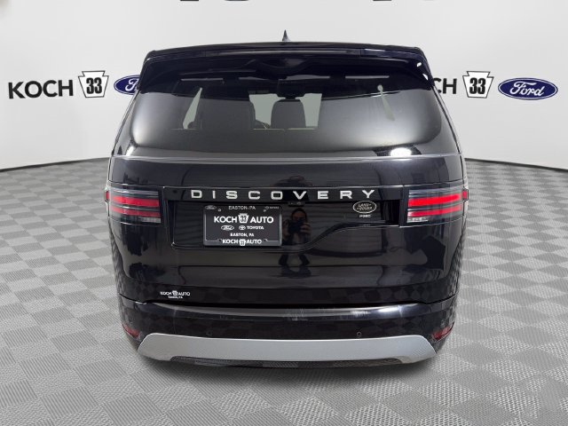 Used 2023 Land Rover Discovery Metropolitan Edition AWD/4WD image 7