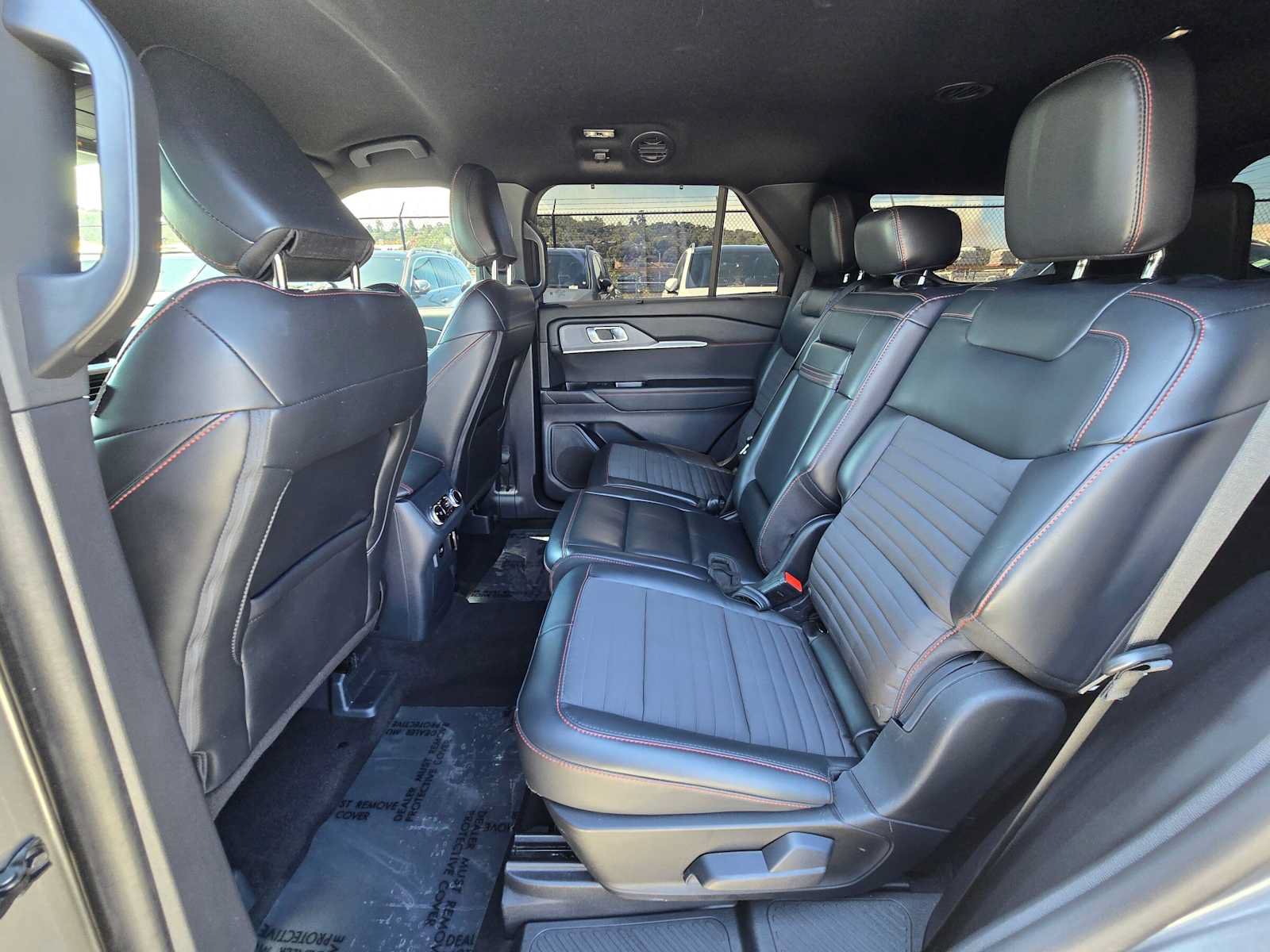 Used 2025 Ford Explorer ST-Line w/ Premium Package AWD/4WD image 16