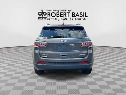 Used 2018 Jeep Compass Latitude w/ Popular Equipment Group AWD/4WD image 7