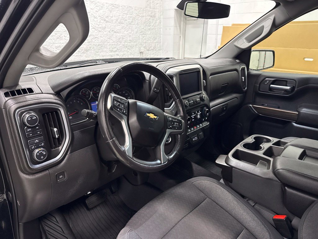 Used 2021 Chevrolet Silverado 1500 LT AWD/4WD image 15