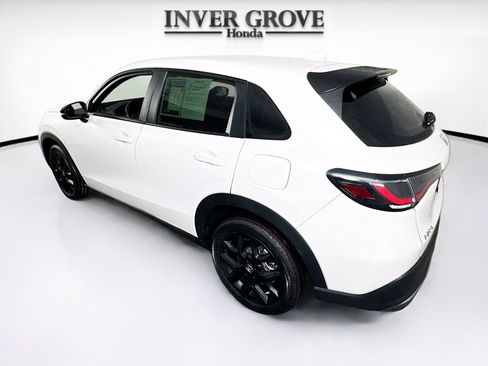 Used 2023 Honda HR-V Sport image 7