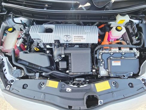 Used 2013 Toyota Prius Three FWD image 34