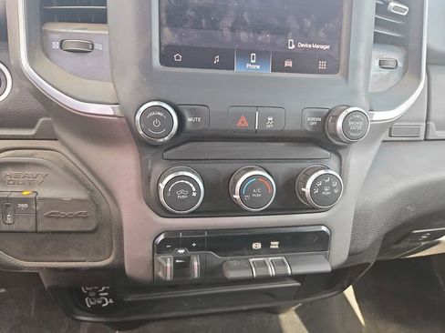 Used 2024 RAM 2500 Big Horn AWD/4WD image 25