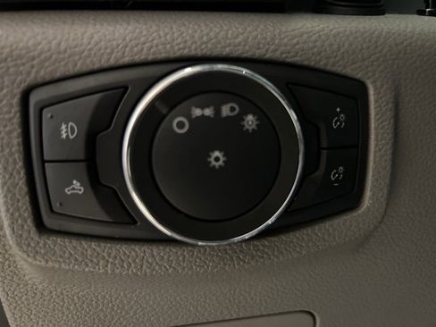 Used 2015 Ford F150 XLT w/ Equipment Group 302A Luxury image 22