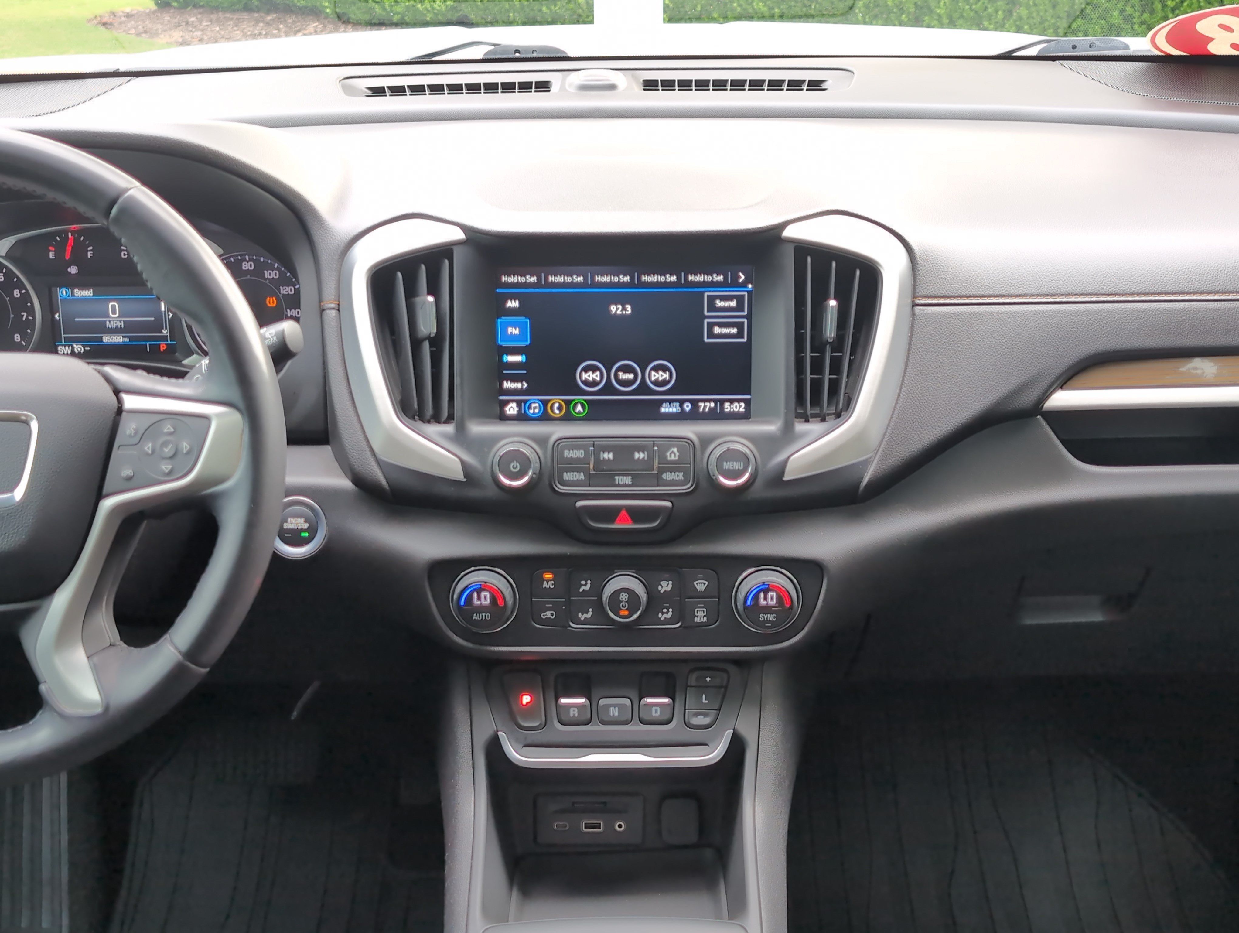Used 2018 GMC Terrain SLE w/ Driver Convenience Package FWD image 29