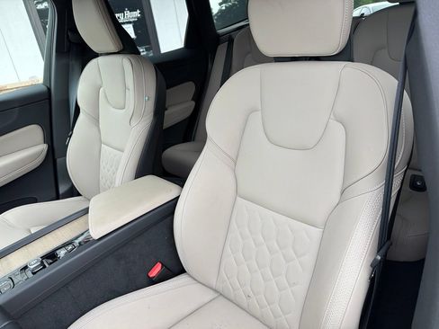 Used 2026 Volvo XC60 B5 Plus AWD/4WD image 3