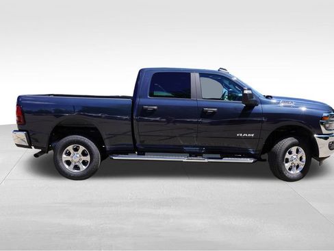 Certified 2026 RAM 2500 Big Horn AWD/4WD image 3