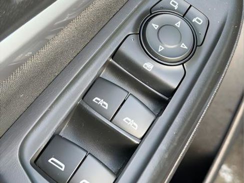 Used 2023 Chevrolet Bolt EUV LT image 31