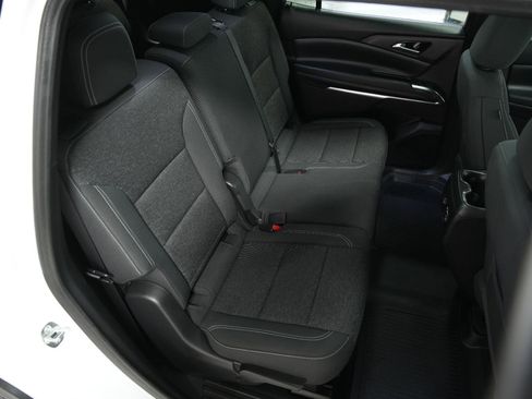 Used 2025 Chevrolet Traverse LT w/ Sun and Wheel Package AWD/4WD image 14