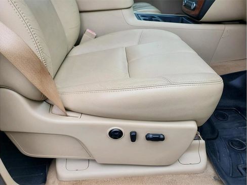 Used 2007 Chevrolet Silverado 2500 LTZ w/ Safety Package AWD/4WD image 45