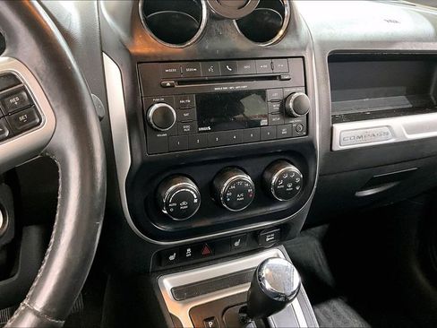 Used 2016 Jeep Compass High Altitude FWD image 6