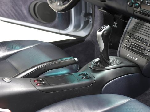 Used 2001 Porsche Boxster S image 56