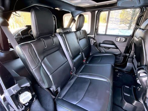 Used 2024 Jeep Wrangler Unlimited Rubicon 4xe image 20