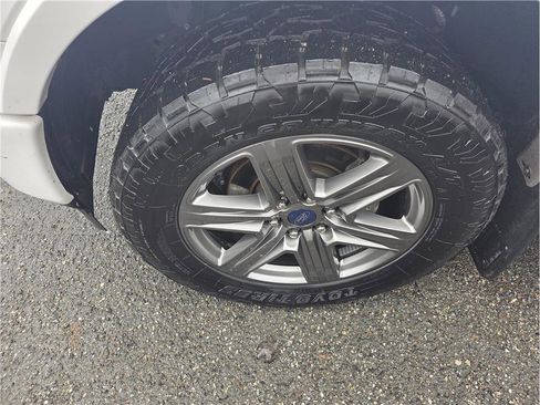 Used 2019 Ford F150 Lariat w/ Equipment Group 502A Luxury image 11