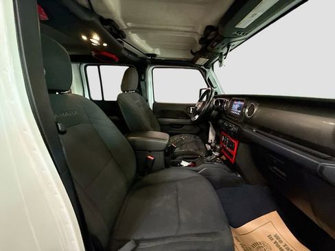Used 2020 Jeep Wrangler Unlimited Sahara AWD/4WD image 26