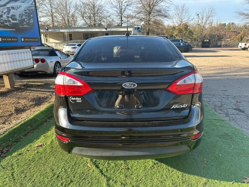 Used 2018 Ford Fiesta S image 6