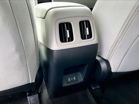 Used 2025 Hyundai Tucson SEL FWD image 32
