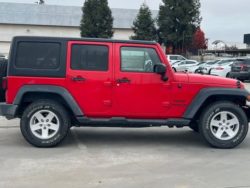 Used 2017 Jeep Wrangler Unlimited Sport w/ Quick Order Package 24S image 9