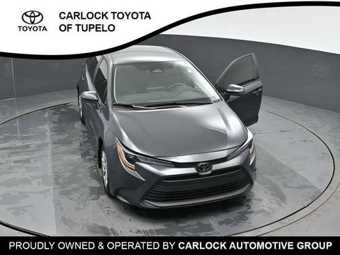 Used 2025 Toyota Corolla LE FWD image 33