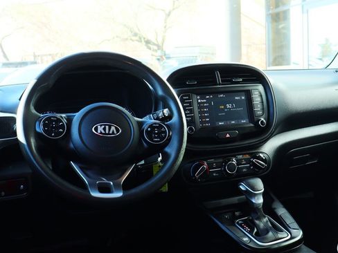 Used 2020 Kia Soul S image 32