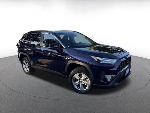 Used 2025 Toyota RAV4 XLE image 2