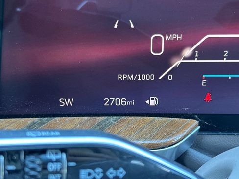 Certified 2025 Cadillac Escalade ESV Premium Luxury Platinum AWD/4WD image 40