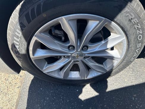 Used 2025 Chevrolet Malibu LT FWD image 7