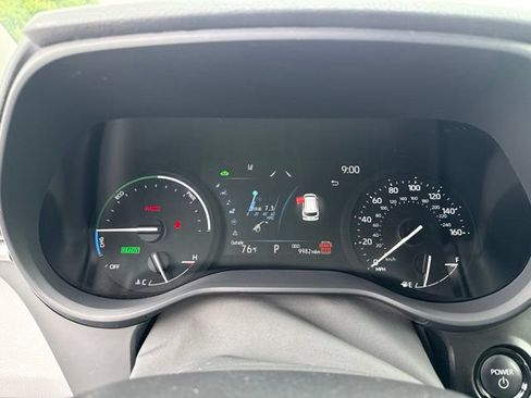 Used 2026 Toyota Sienna LE FWD image 27