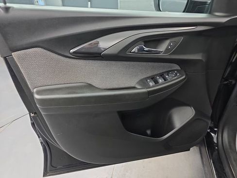 Used 2023 Chevrolet TrailBlazer LT image 25