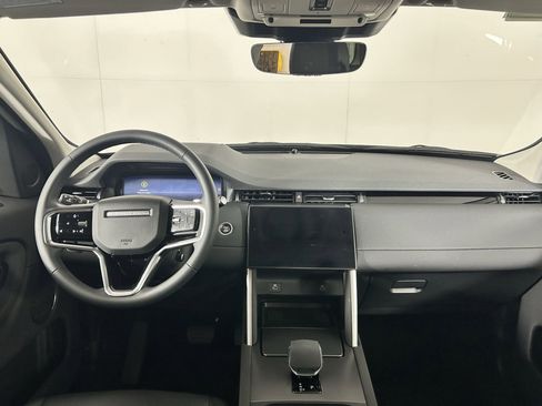 Used 2025 Land Rover Discovery Sport S image 13
