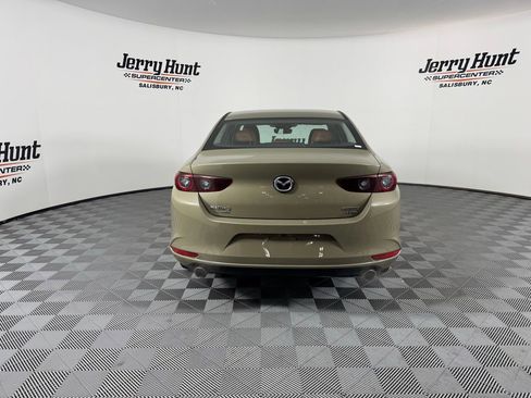 Used 2024 MAZDA MAZDA3 s image 10