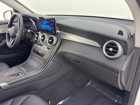 Used 2021 Mercedes-Benz GLC 300 image 13