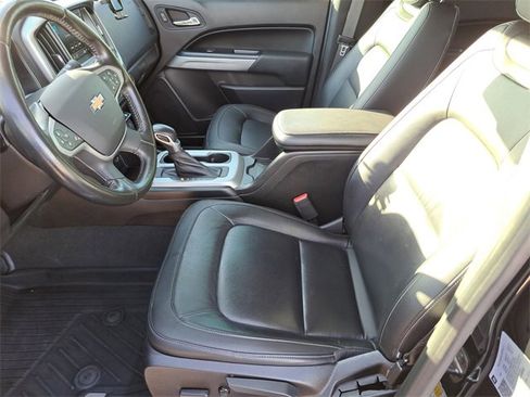 Used 2021 Chevrolet Colorado ZR2 image 16