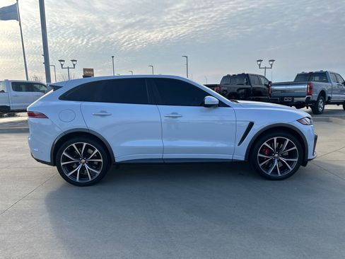 Used 2021 Jaguar F-PACE SVR image 6