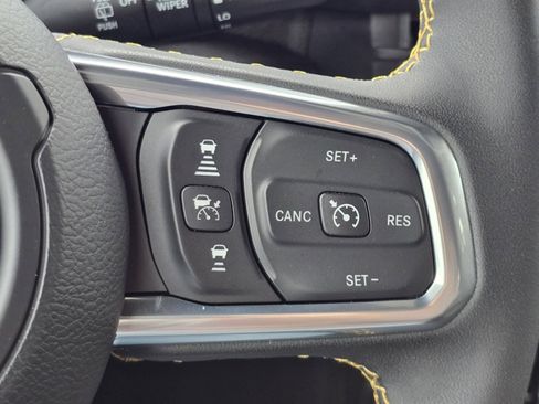 Used 2024 Jeep Wrangler Unlimited Sahara w/ Technology Group AWD/4WD image 26