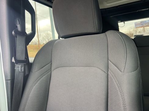 Used 2019 Jeep Wrangler Unlimited Sport image 22